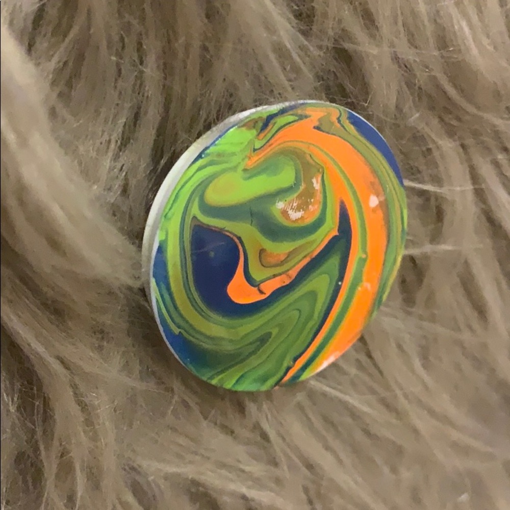Pretty swirl PopSocket
